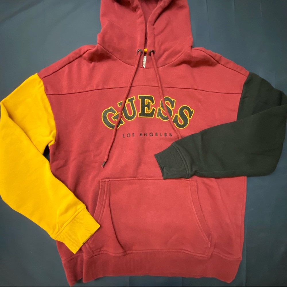 GUESS BLACK RED YELLOW HOODIE SMALL MEN